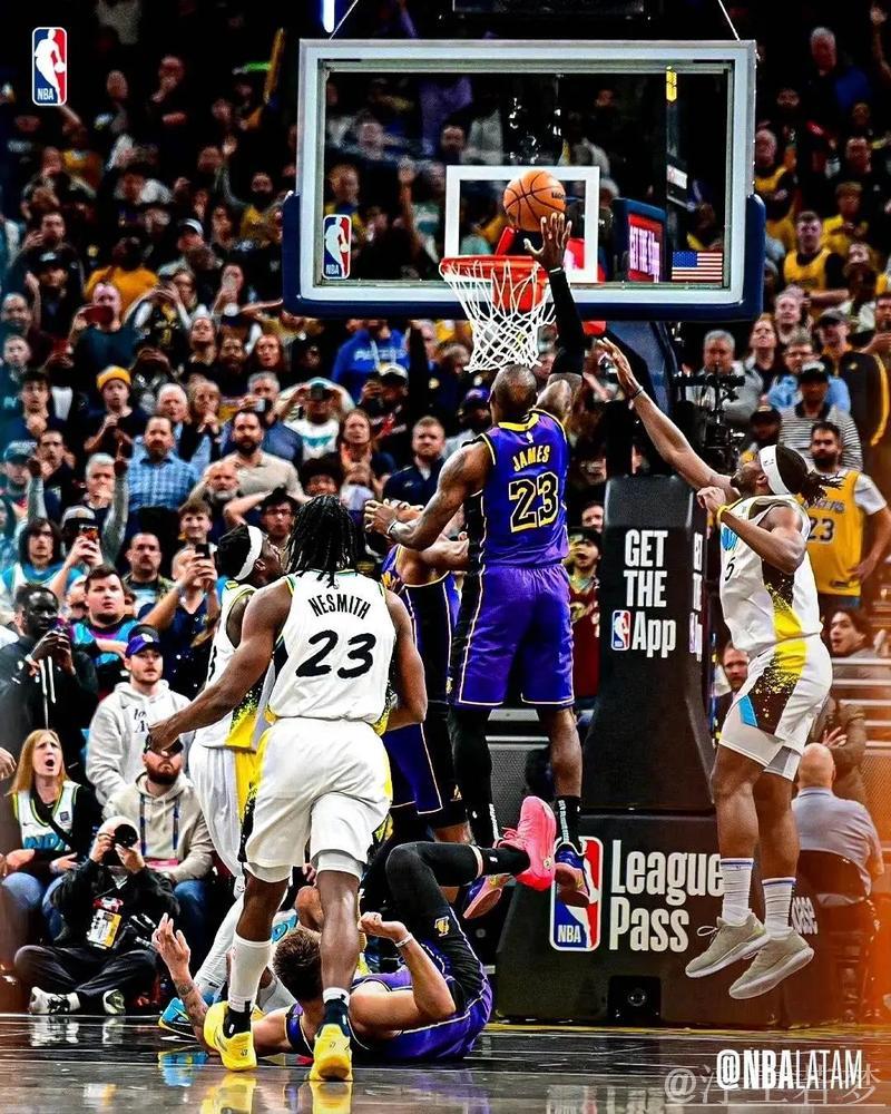 詹姆斯绝杀压哨 湖人险战逆转步行者